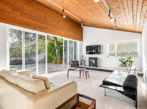 Design home with amazing views - Image 3
