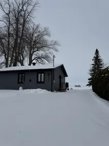 Le4672 Waterfront chalet, lake view | St-Anicet - Image 4