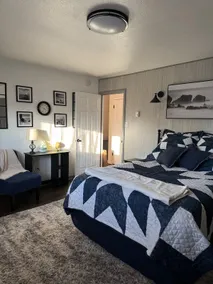 #2 Miller Suites -Cozy Downtown - Image 4
