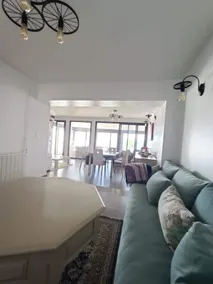 Beautiful sea view, luxurious setting. - Image 3