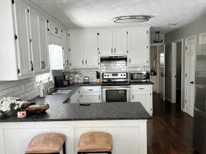 Sharp Cape Cod 4 beds, 2 Bath w/finished basement - Image 3