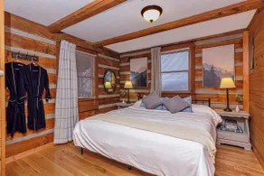 Whiskey Run Cabin: Hot tub, Mt Views, Firepit - Image 4