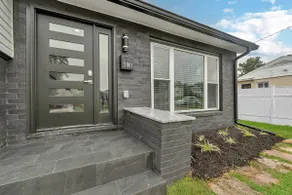 Hidden Gem w/ Heated Pool/ Hot Tub - Image 2
