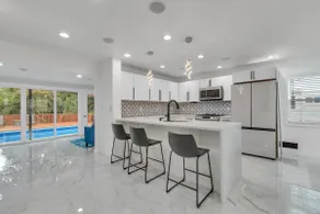 Hidden Gem w/ Heated Pool/ Hot Tub - Image 5