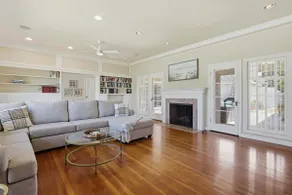 Opera House - 5 Bedroom 3.5 Bath home with garden - Image 3