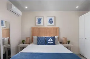 Newly renovated condo in the heart of Holetown - Image 2