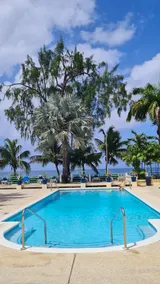 Newly renovated condo in the heart of Holetown - Image 3