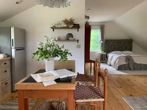 Peaceful Studio Farmstay with Pasture Views - Image 2