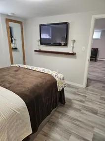 Reno'd Basement Apartment - Image 2