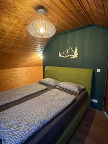 Hidden house with hot tub - Image 3