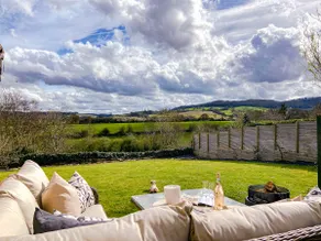 Little Nook Cottage - Cosy & Large Garden - Image 5