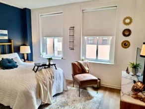 *Chic Nautical Suite Downtown-FREE Parking!* - Image 3