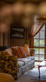 Quarters 3, Vintage Filled Room & Sauna - Image 2