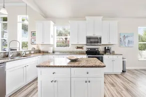 Beach House on 8th Street South with heated hot tub and pool. - Image 4