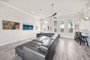 Beach House on 8th Street South with heated hot tub and pool. - Image 3