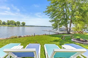 Multi-generational|LARGE Lakefront|GAMEROOM - Image 5