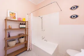 Charming Art Deco Unit in East Melbourne - Image 5