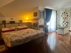 Romantic Liberty-style attic - Image 5