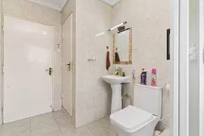 KBsuites cozy,spacious 1bd apartment(near jkia) - Image 5