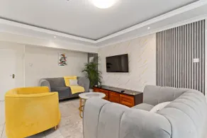 KBsuites cozy,spacious 1bd apartment(near jkia) - Image 2