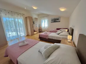 Ivan’s Pool Residence - Image 5