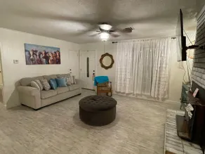 Melissa’s Farm Charm - Image 3