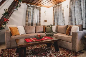 Slona, Heritage Home in Old Town Plovdiv - Image 2