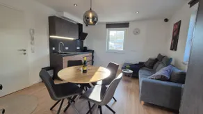 Exclusive apartment with balcony - Image 4