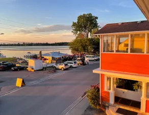 2 Bedroom Apartment Suite Overlooking the Lake - Image 4