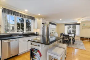 Ogunquit Village 5 BDR, Heated Pool, Walk to Beach - Image 3
