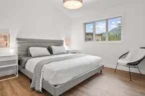 Hideaways Mins to Lake King Bed Dbl Garage AC - Image 3