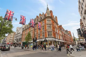 Oxford Street 3 bedroom! Bond Street 7GC - Image 5