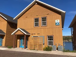 Custom Lakeside Balcony Cabin 20B - Image 3