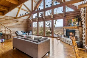 Spacious Log cabin with amazing lake views! Only minutes from LOZ attractions. - Image 3