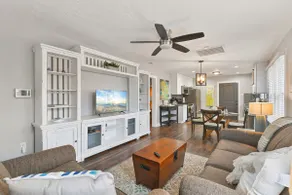 Blue Turtle Inn - light & bright, updated bungalow - Image 4