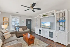 Blue Turtle Inn - light & bright, updated bungalow - Image 5