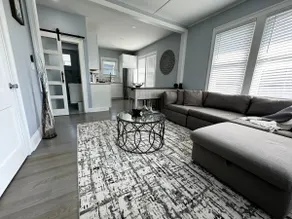 1 block to Pier Village, Wave Hotel, Beach - Image 2