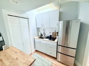 Spacious 3 BR Apartment - Image 5