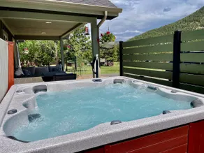 Hike Into RMNP From House-Coaster Passes-HotTub-AC - Image 3