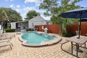 Store Downtown Condo med pool! - Image 4