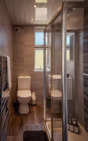 Dundee themed apartment with free parking - Image 4