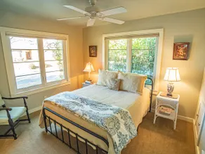 The Giving Tree- Brenham Bungalow - Image 3