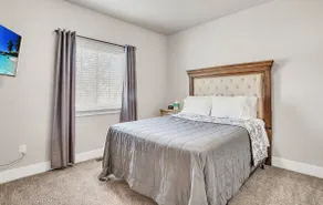 Luxury Home for Professionals & Executives 3BR/2B - Image 5