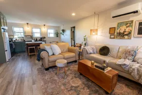 Private 2 Bdrm Shop Apt - Pets & Large Deck - Image 2