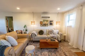 Private 2 Bdrm Shop Apt - Pets & Large Deck - Image 3