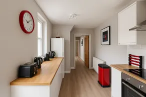 United Home+Wi-fi+ Free Parking.7 Sleeps. - Image 4