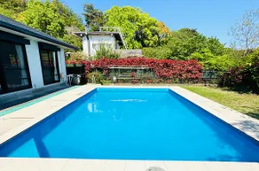 One-story villa with private pool. You can also enjoy BBQ by the pool. The garden is a natural grass dock run - Image 4