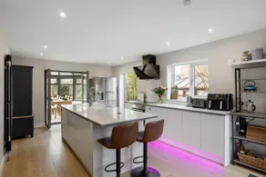Evergreen Eco House - Allocated parking, Ancillary accommodation - Image 4