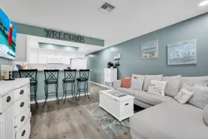 #3 Charming 2 Bdrm -1 Bath - Boat Parking Incl. - Convenient Location - Image 3