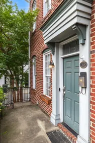Bright & Beautiful 2BR Townhome in Downtown GSO - Image 4